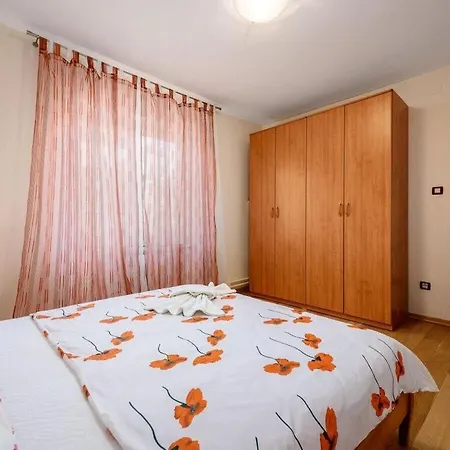 Gulic 1 Comfortable Ferienhaus