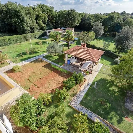 Ferienhaus Gulic 1 Comfortable *