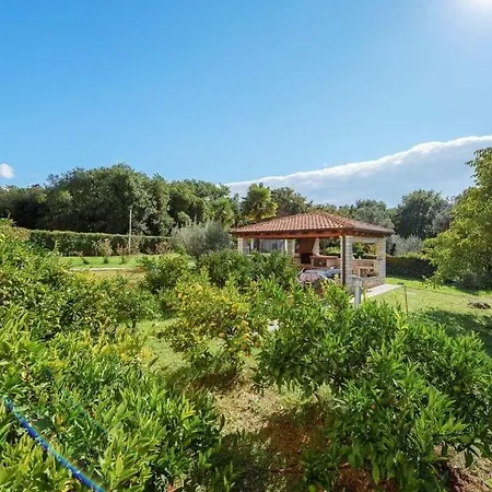 Gulic 1 Comfortable Ferienhaus Poreč